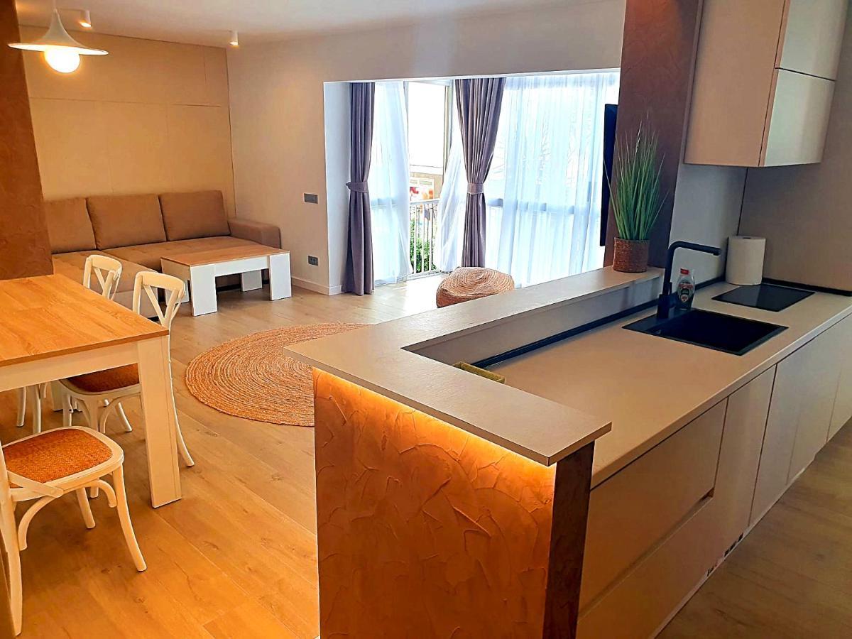 First Line Beach Beautiful Two Bedrooms Бенидорм Екстериор снимка