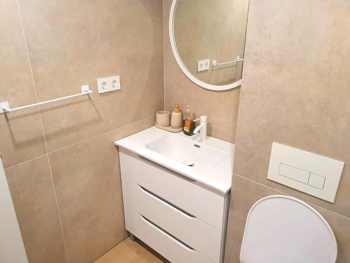 First Line Beach Beautiful Two Bedrooms Бенидорм Екстериор снимка