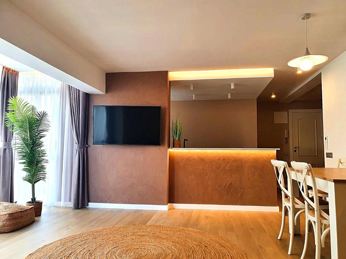 First Line Beach Beautiful Two Bedrooms Бенидорм Екстериор снимка